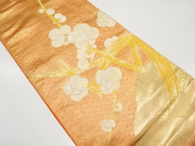 山並みに枝梅模様織り出し　袋帯